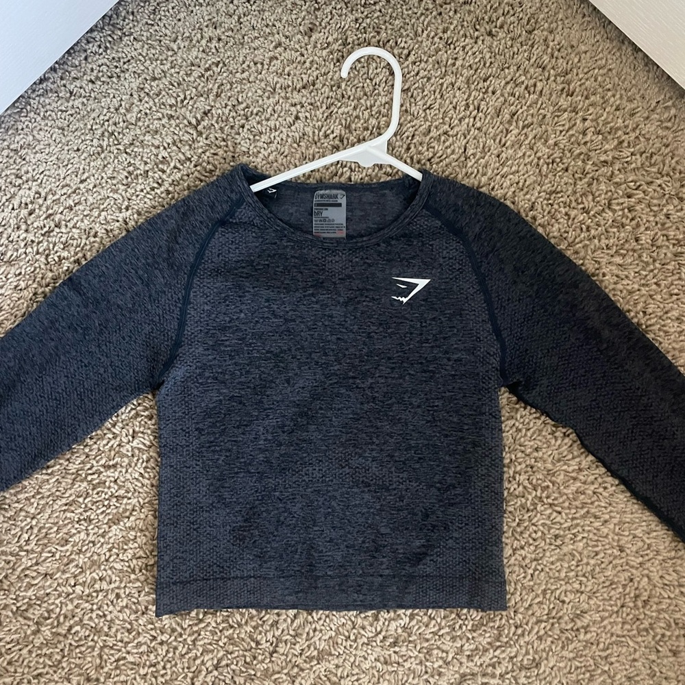 Gymshark vital seamless long sleeve crop in heathered black NWOT